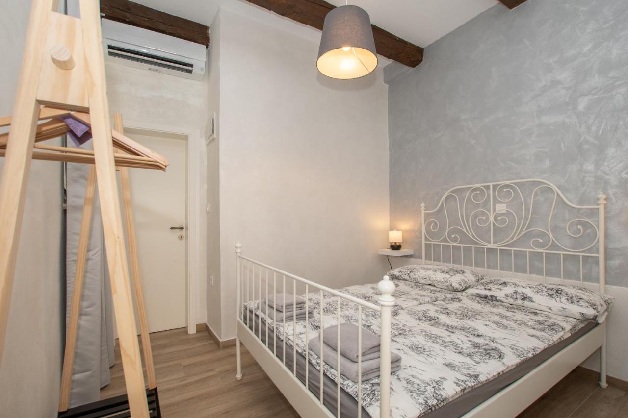 Apartments Nesatcium PUY 외부 사진